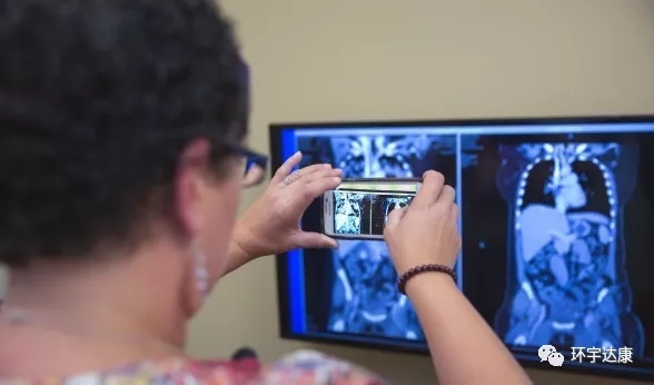 肺癌患者拍摄CT影像