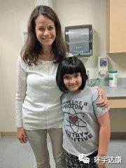 儿童肿瘤患者艾琳娜（Elena）和妈妈
