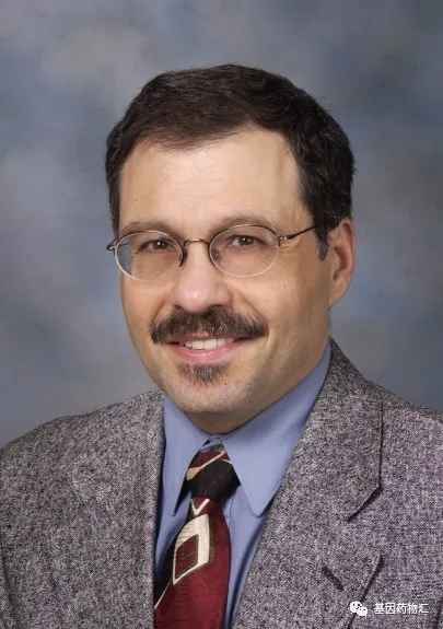 MD安德森癌症中心心胸、头颈部肿瘤内科医学教授Frank V. Fossella